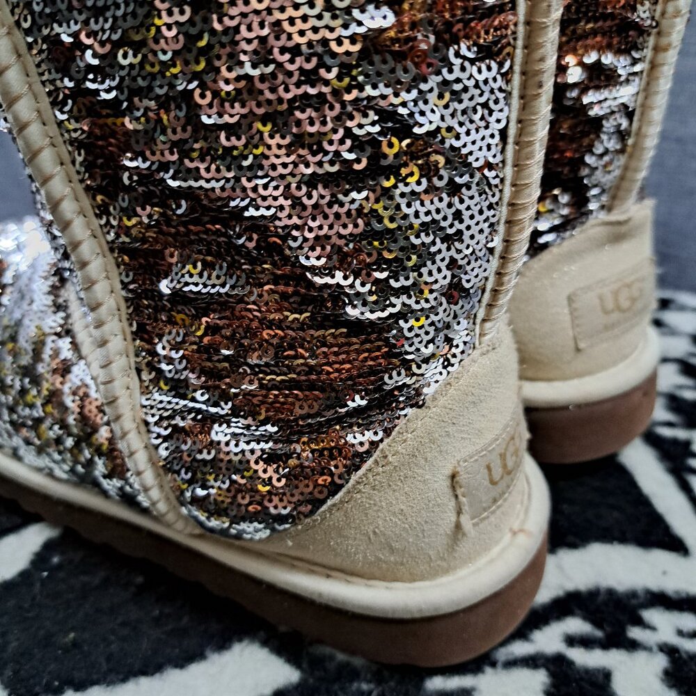 %Size 7 UGG Women's Classic Short Sparkles Boots D15 - Picture 5 of 15